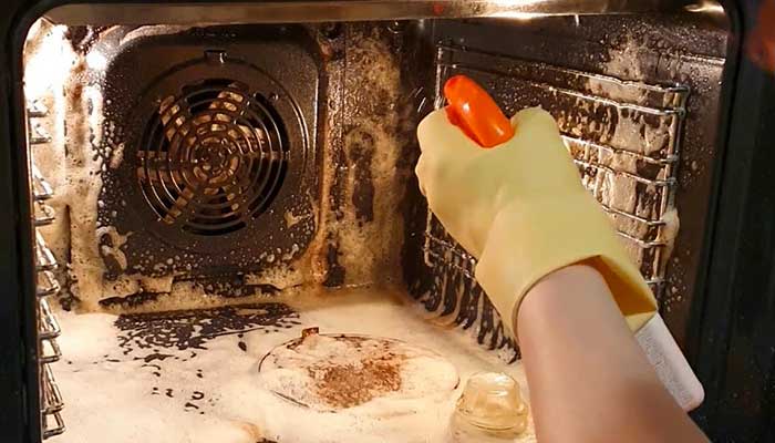 Метод очистки духовки
